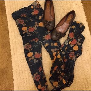 Navy Floral Tights. So Cute!