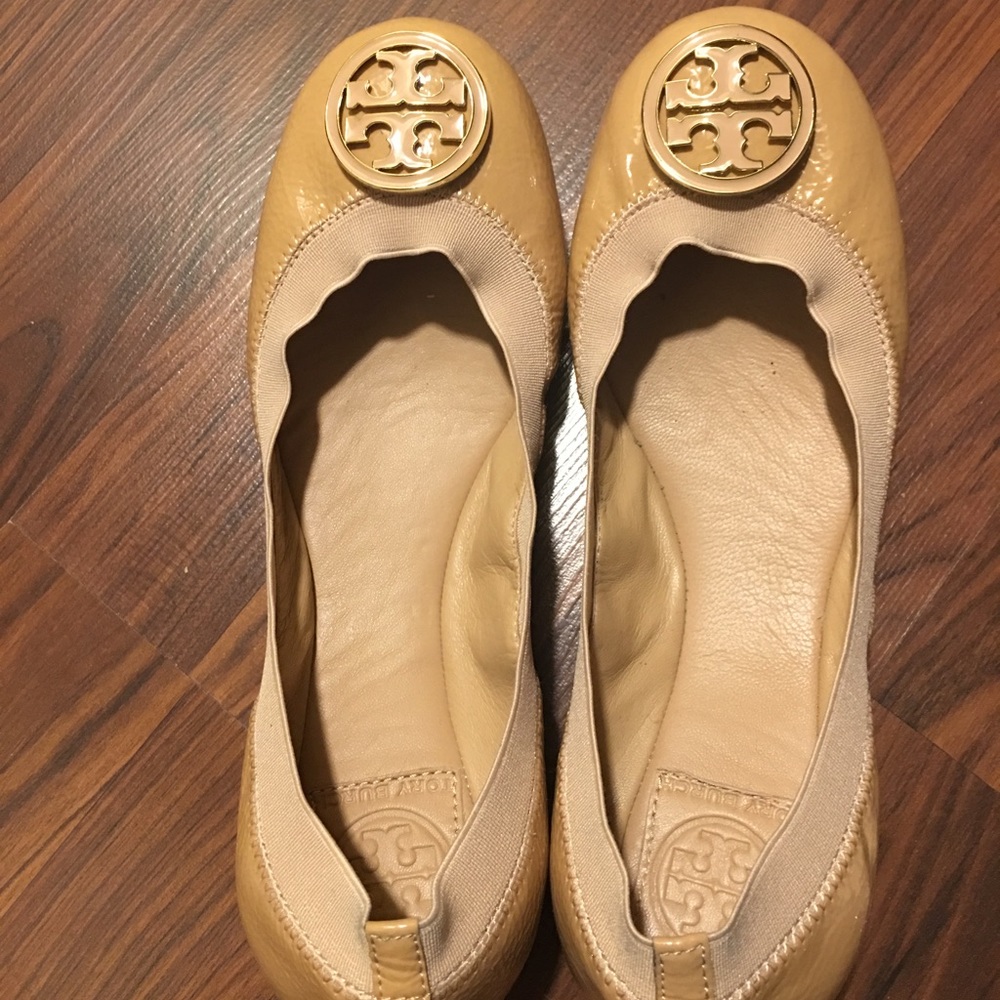 WORN ONCE!!! TORY BURCH FLATS
