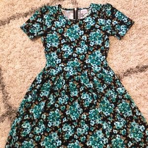Lularoe small floral Amelia