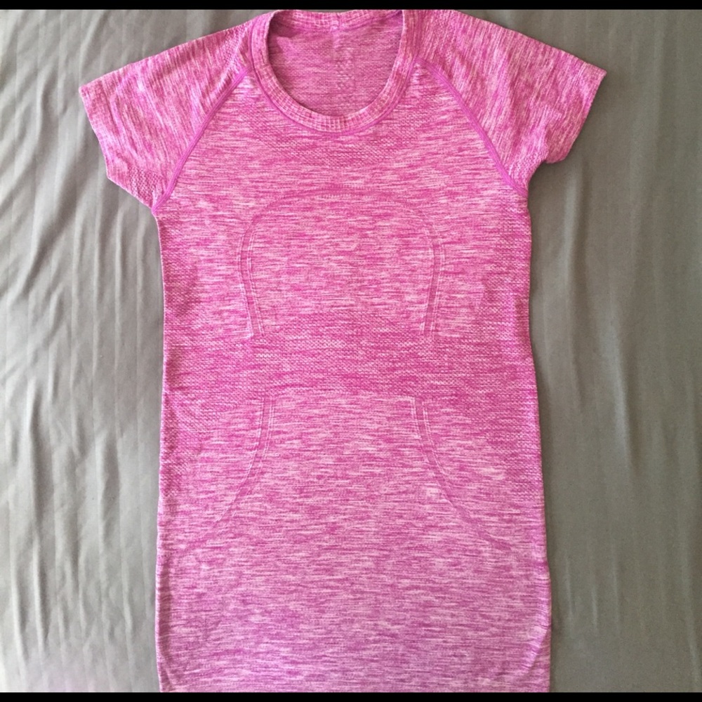 Lululemon running shirt