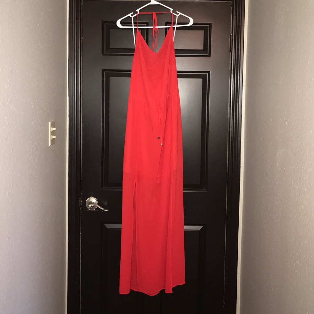 Halter-top maxi dress