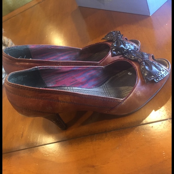 Adorable Bobbi Blu Fall Shoes - Picture 3 of 5