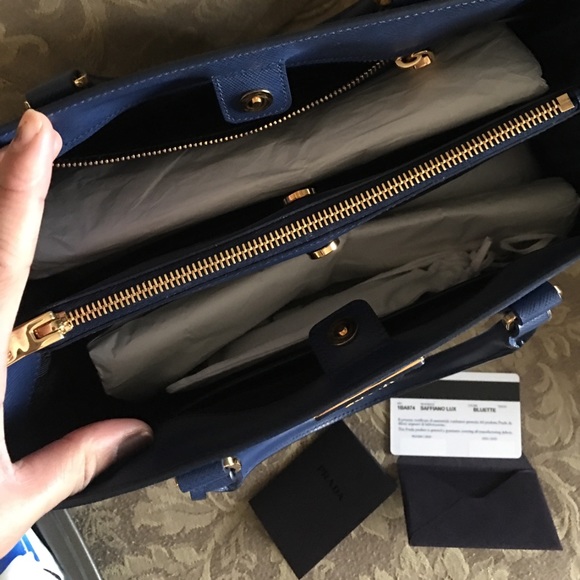 authentic Prada - Picture 5 of 5