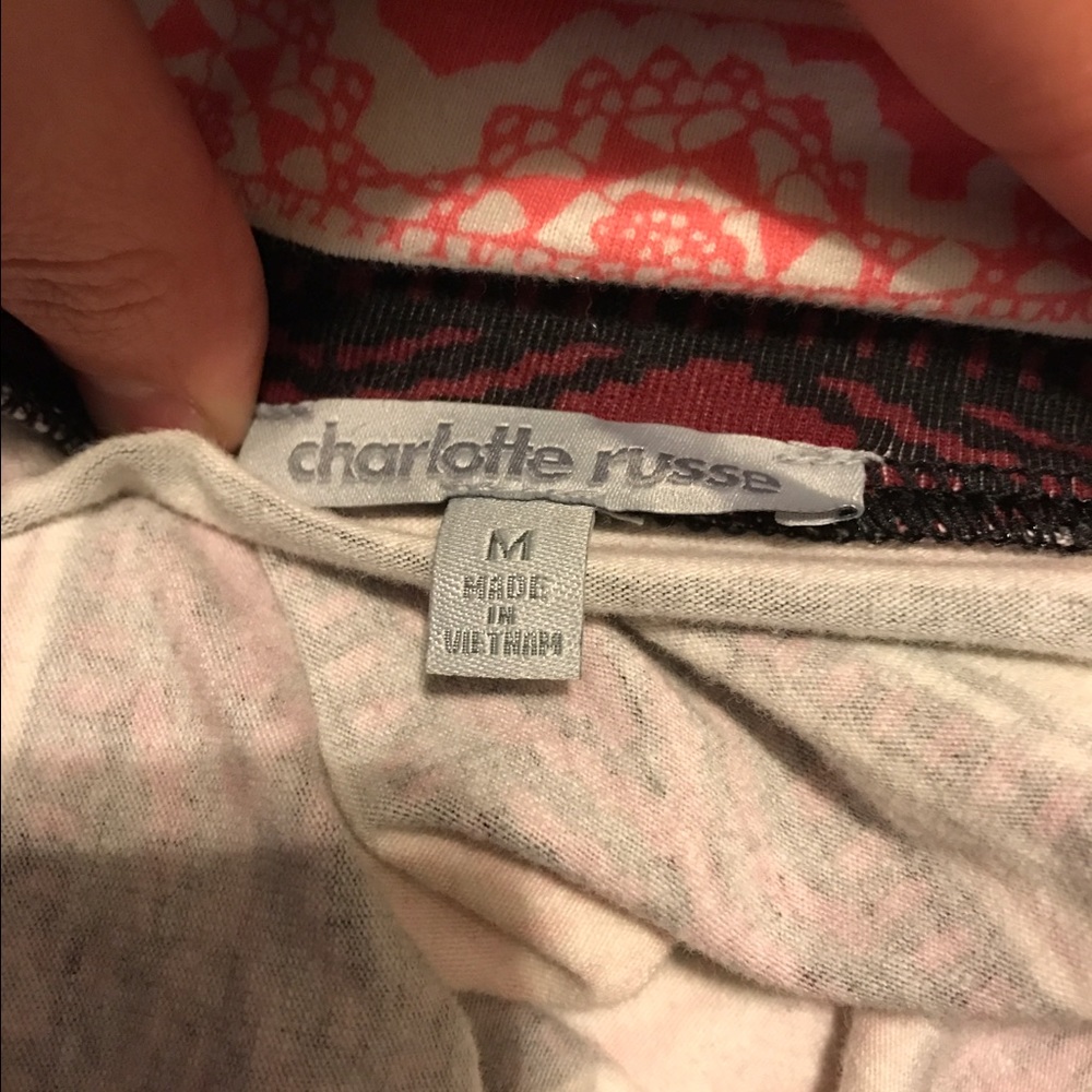 Tight pattern skirt - Picture 2 of 3