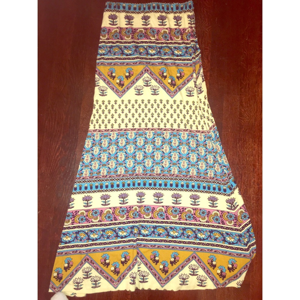 NWT Novella Royale Maxi Skirt
