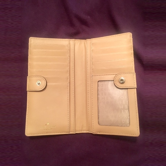 AUTHENTIC Kate ♠️ spade wallet - Picture 2 of 2