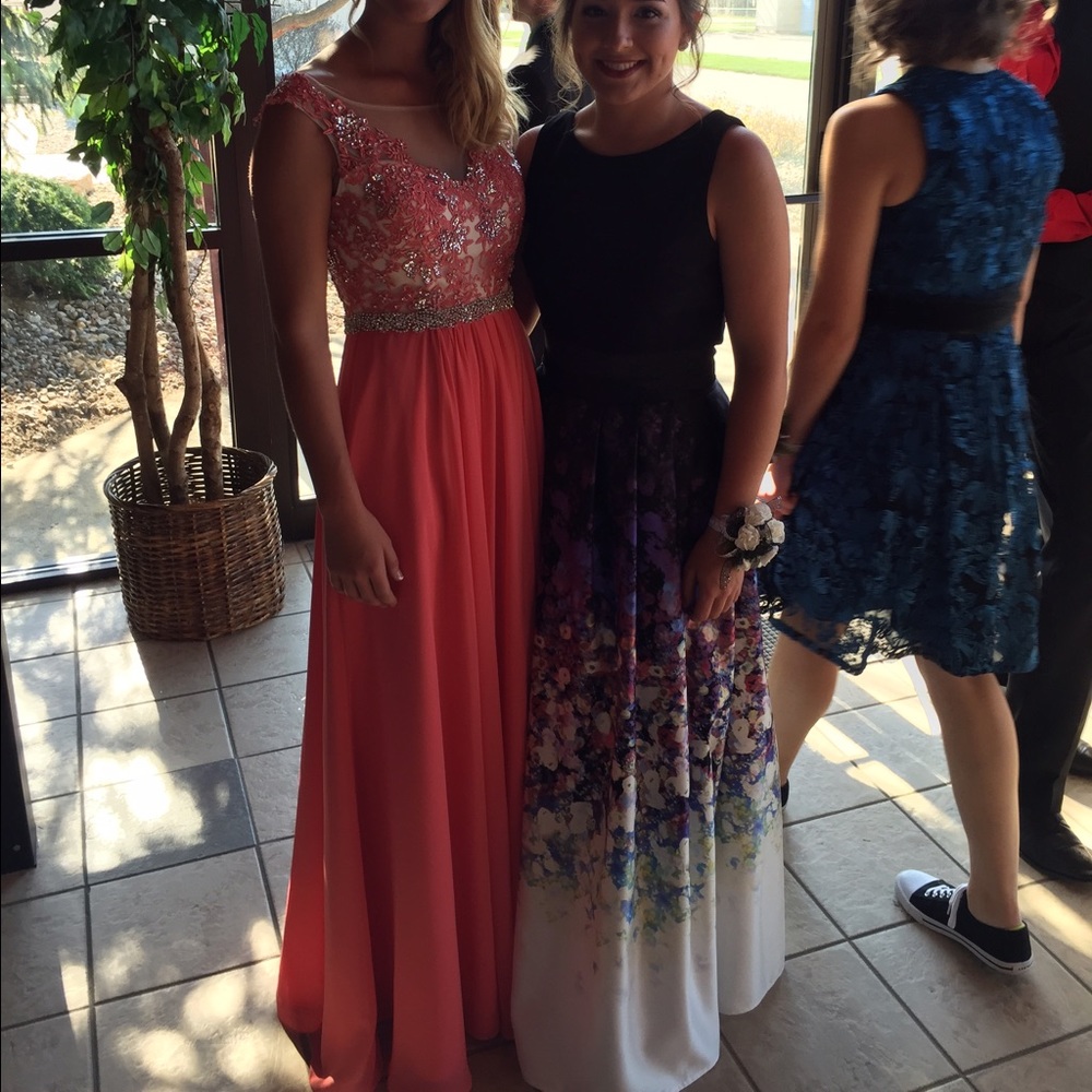 Prom Dress - Picture 4 of 4