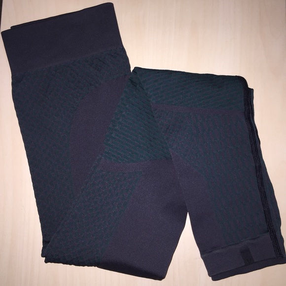 NWOT Lululemon About That Base Tight - Picture 5 of 8