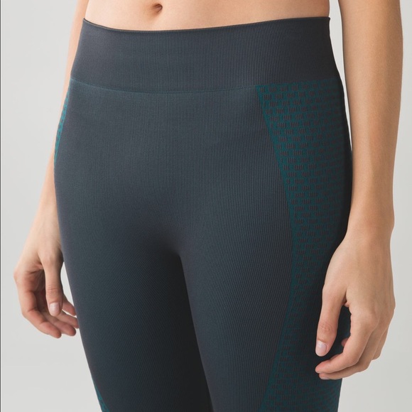 NWOT Lululemon About That Base Tight - Picture 7 of 8