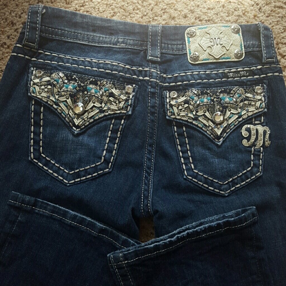 Sold*Miss Me Mid -Rise jeans