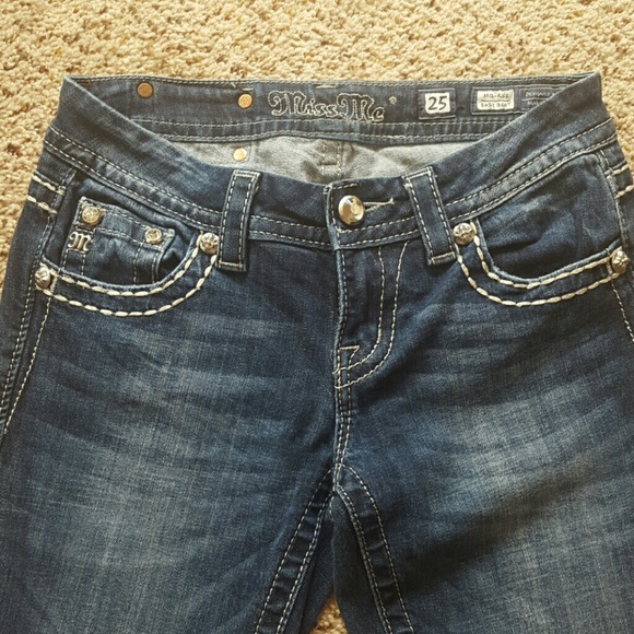 Sold*Miss Me Mid -Rise jeans - Picture 3 of 4