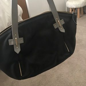 Vince Camuto purse