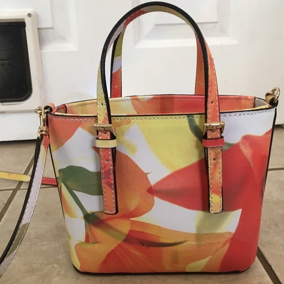 Guess mini cross body bag - Picture 4 of 4