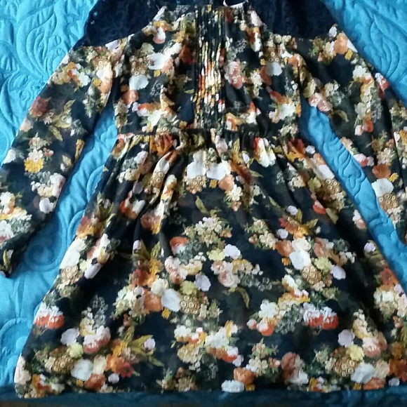 Forever 21 Festival floral dress - Picture 1 of 4