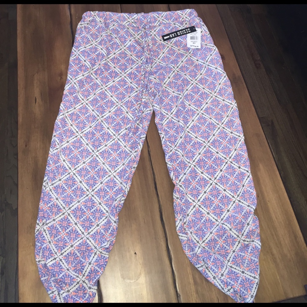Design Lab Capris