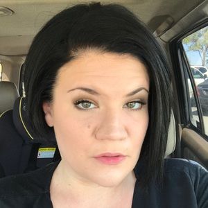 Meet your Posher, Adrienne