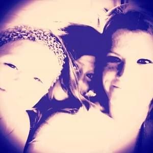 Meet your Posher, Carrie