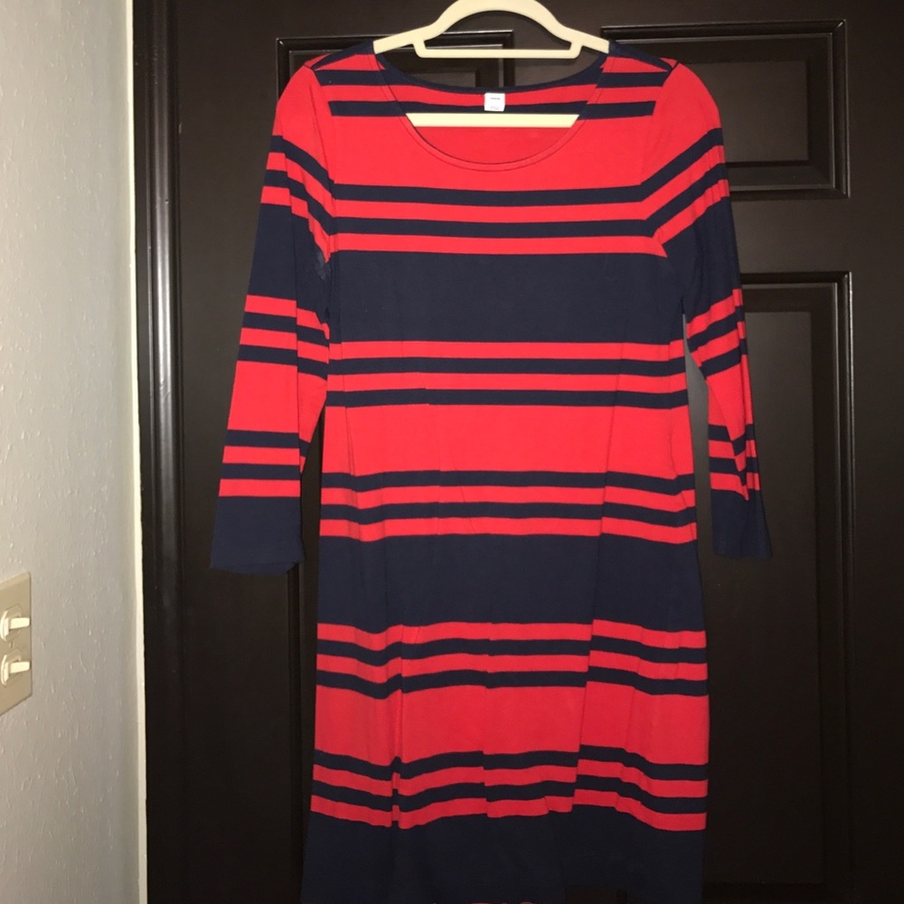 Fitted, light-weight, cotton dress