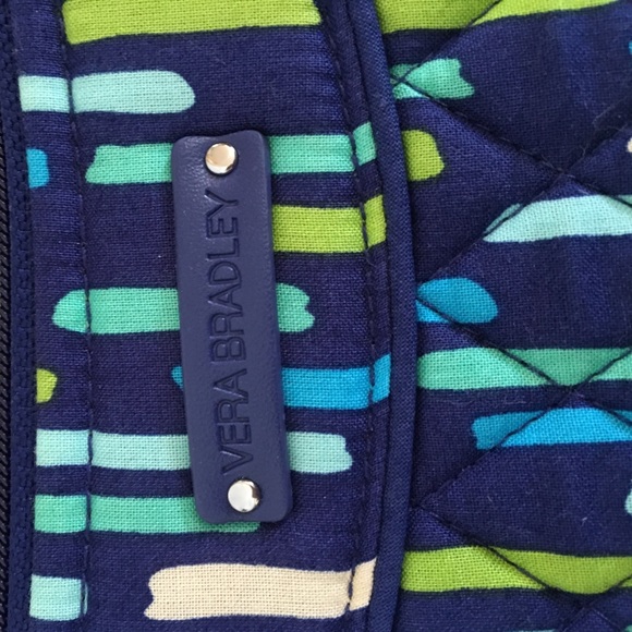 Vera Bradley mini cross body bag - Picture 2 of 3