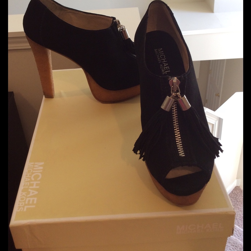 Michael Kors Dakota Platform