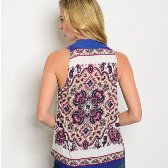 🌟SALE🌟 White Royal Print Top - Picture 2 of 5