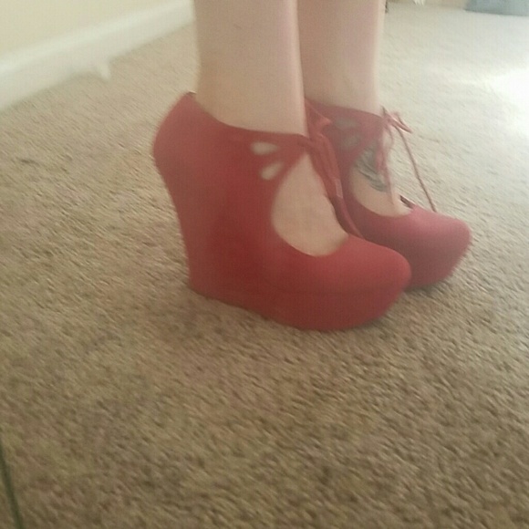 Charlotte Russe Wedges with tie close - Picture 3 of 5