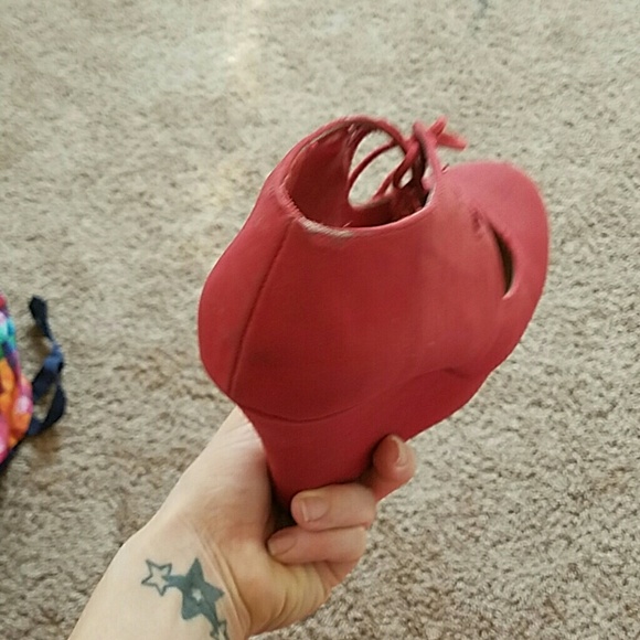 Charlotte Russe Wedges with tie close - Picture 5 of 5