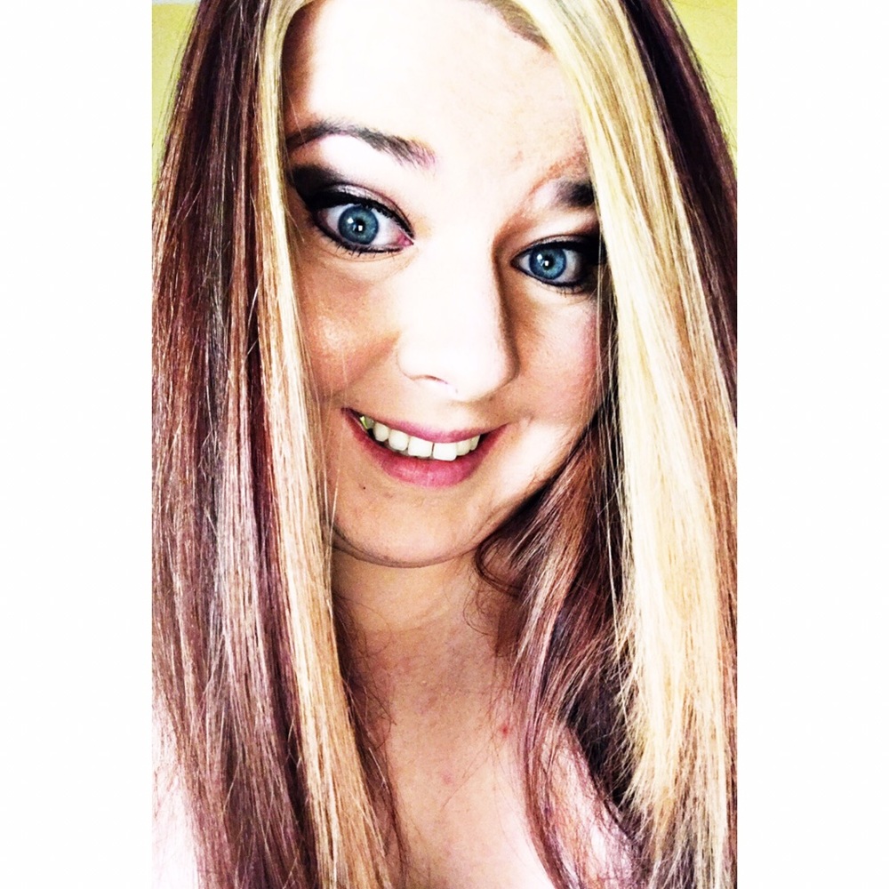 Meet your Posher, Kayla