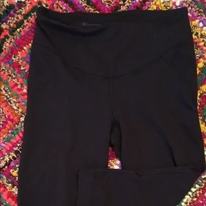 Champion shape yoga capri pants size medium M