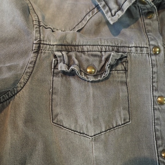 Brandy Melville Dark Grey Button Up - Picture 3 of 6