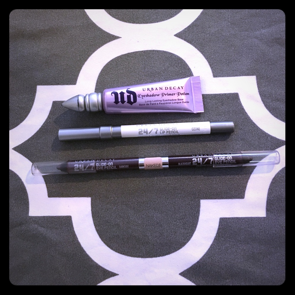 ⚡️1 HR SALE⚡️Urban Decay Pencils and Primer Bundle