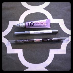 ⚡️1 HR SALE⚡️Urban Decay Pencils and Primer Bundle