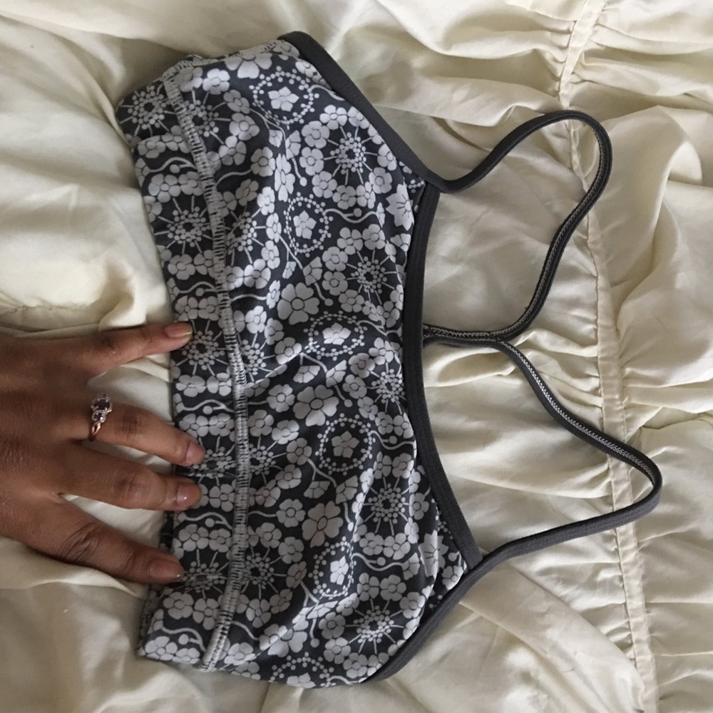 💜 B2G1! 💜Lululemon Power Y Bra