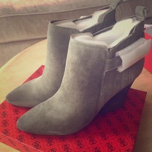 NIB Guess Nicolo Suede Bootie 9.5
