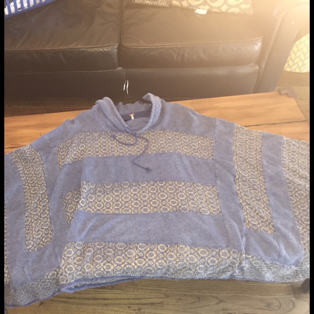 Free People Poncho - Picture 3 of 3