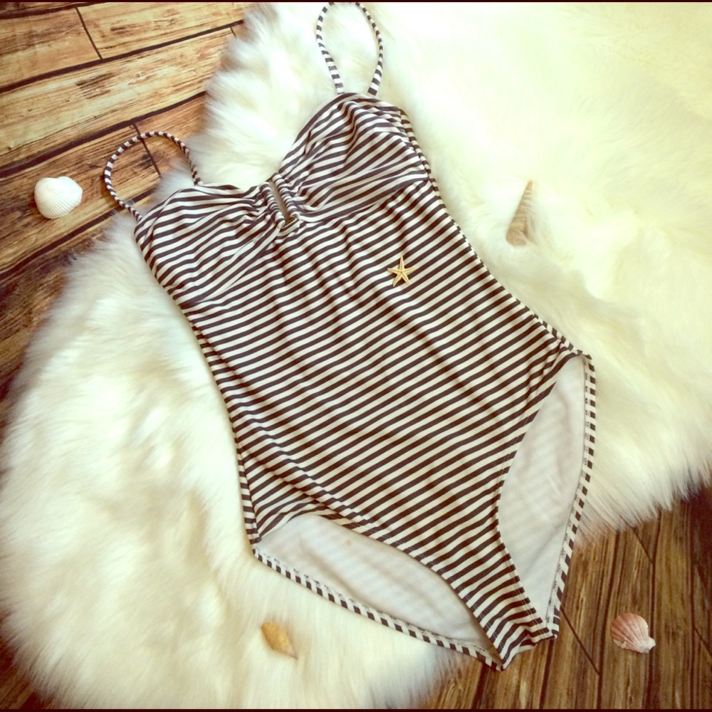 Old navy swimsuit