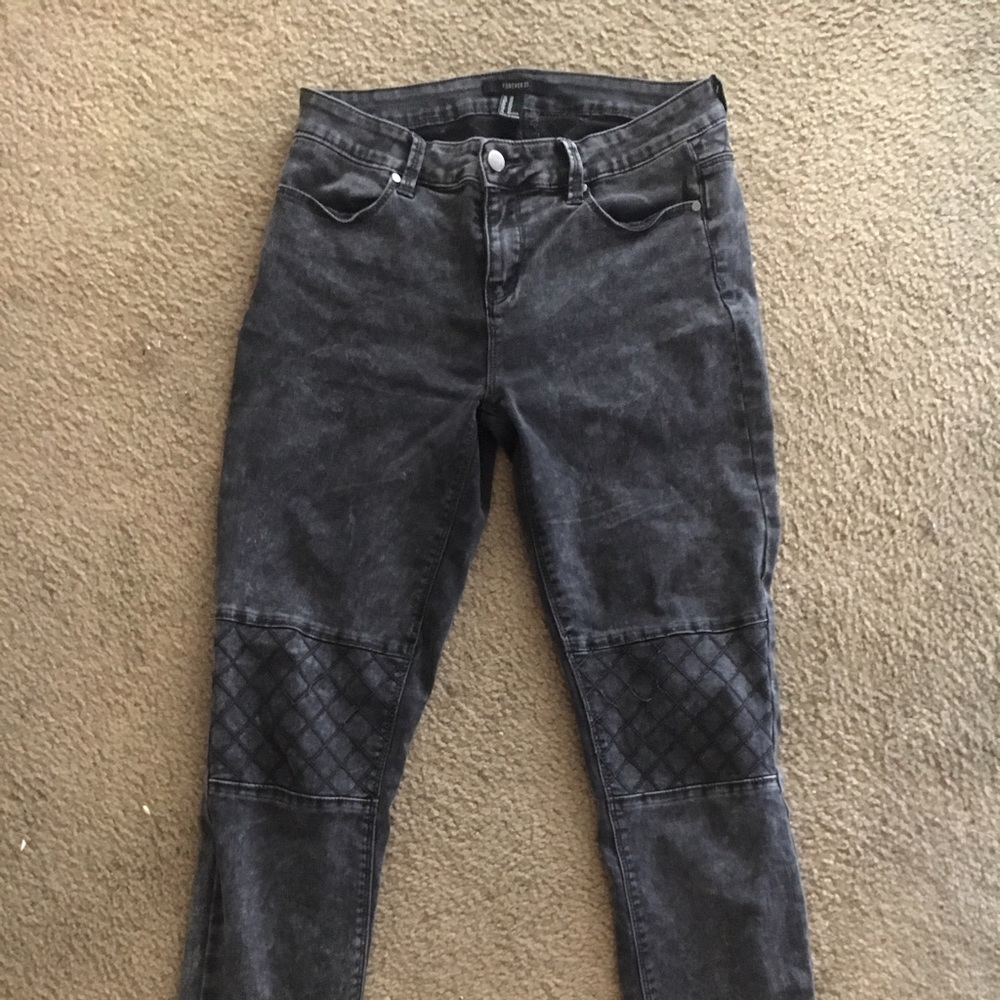 Forever 21 black/gray acid wash Moto knee jeans