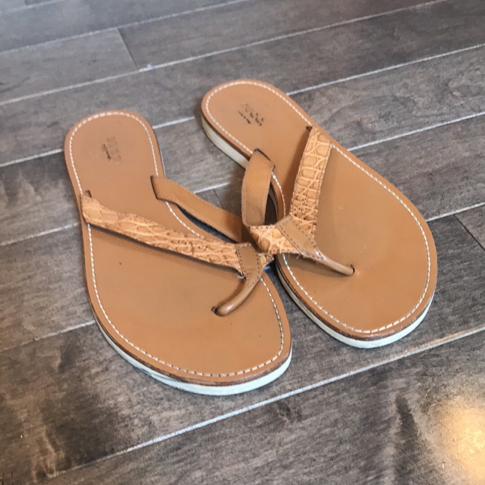Gucci flip flops