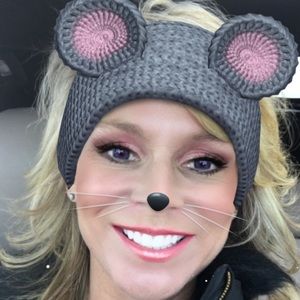 Meet your Posher, Debbie