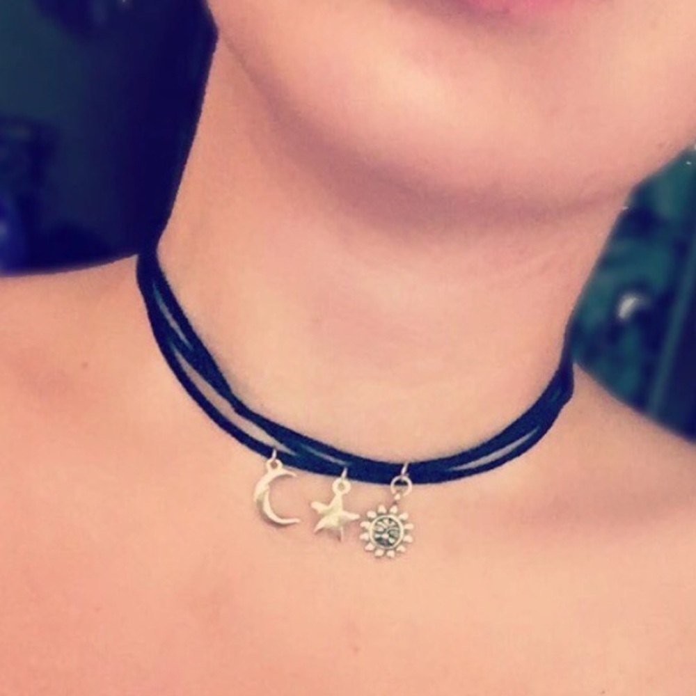Last one!🌞🌙✨Sun, Moon & Star 3 Piece Choker Set - Picture 4 of 6