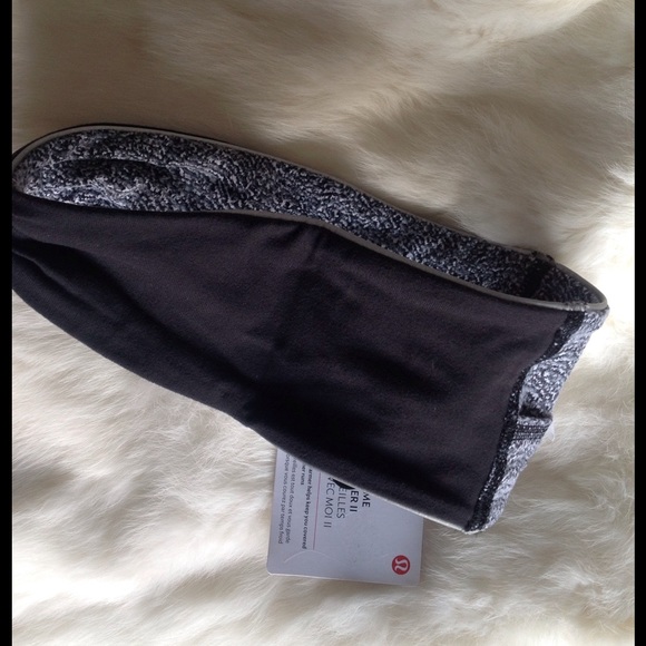 JUST IN✔️Run with me ear warmer by Lululemon - Picture 4 of 8