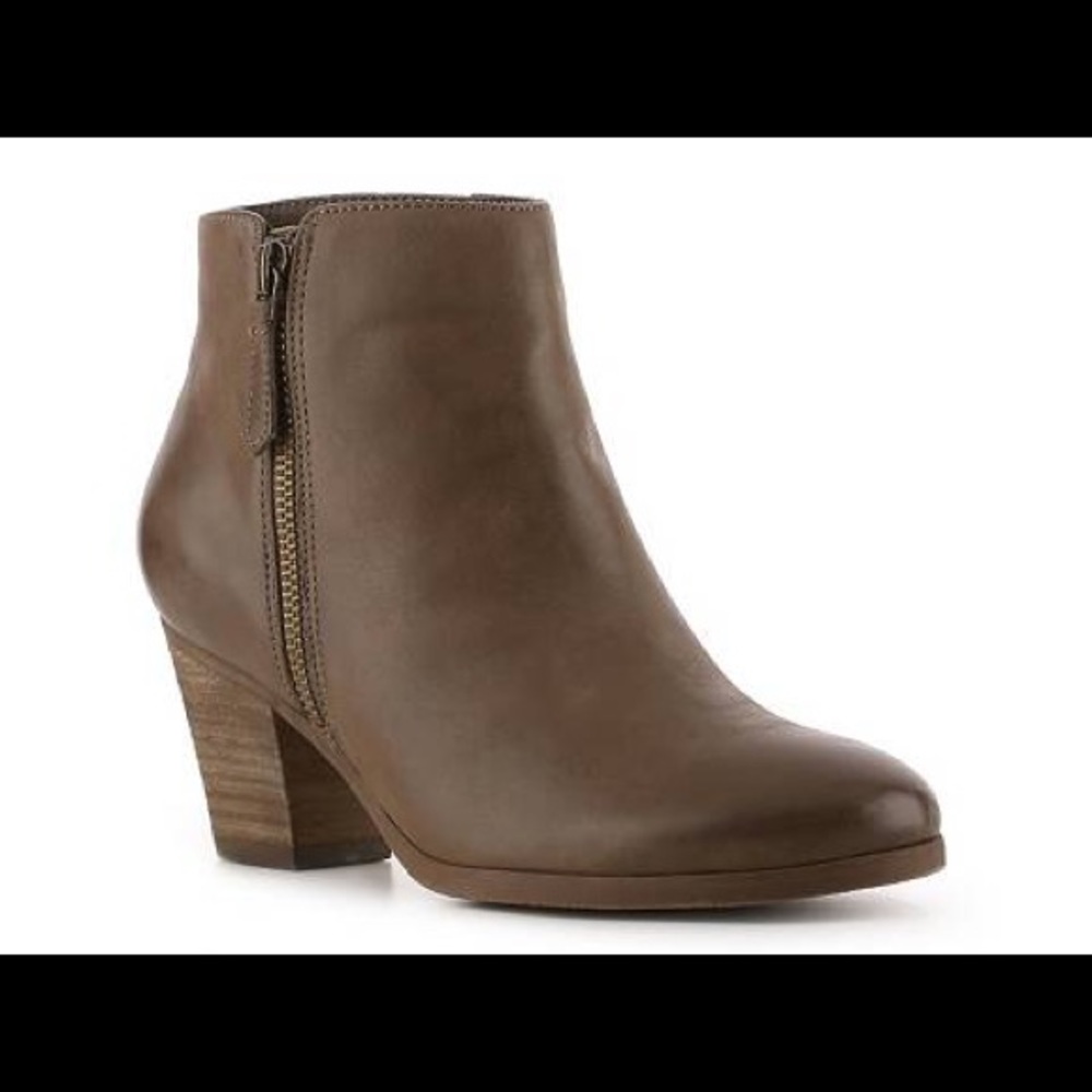 Crown Vintage booties