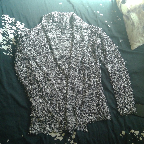 Loop knit sweater - Picture 4 of 4