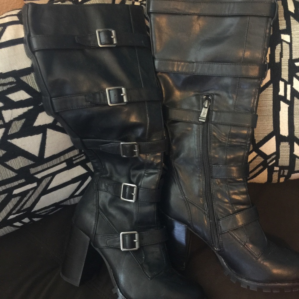 REPORT...Knee high leather BOOTS...