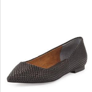 Seychelles snakeskin flats