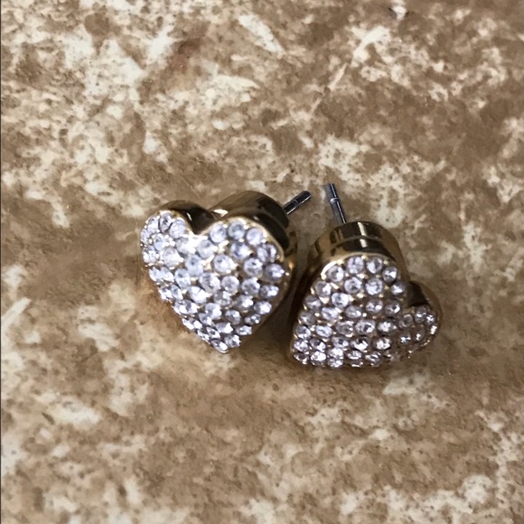 Michael Kors Gorgeous Gold Pave Heart Post Earring - Picture 4 of 4