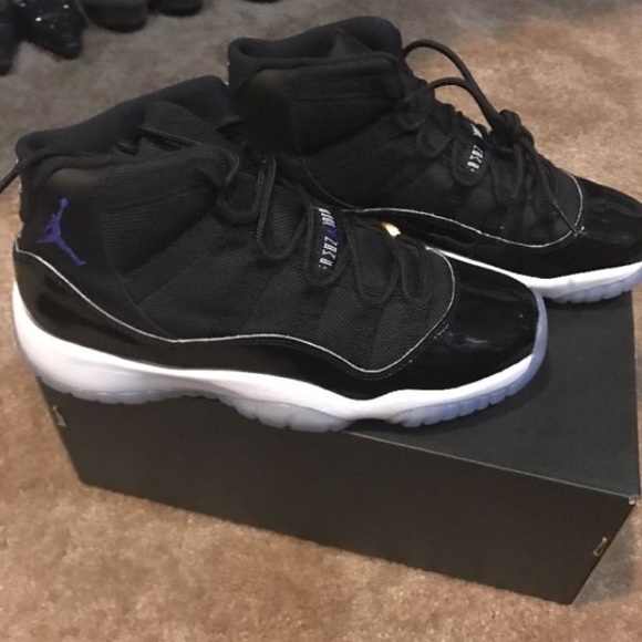 Jordan Spacejam 11s main image 4