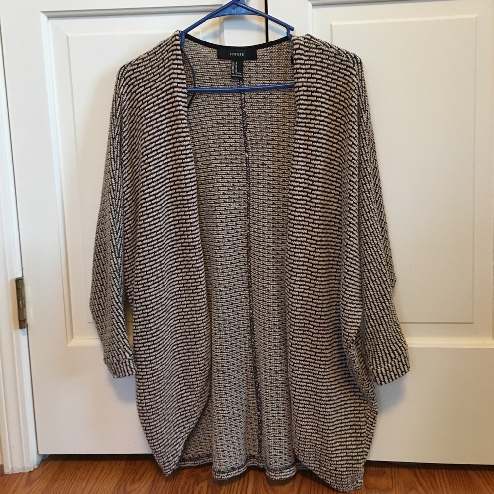 Forever 21 cardigan medium