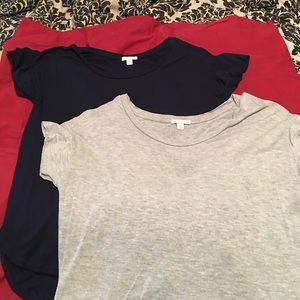 2 Gap short sleeve high low tshirts