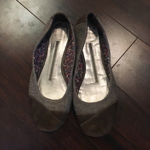 New Directions canvas flats excellent condition